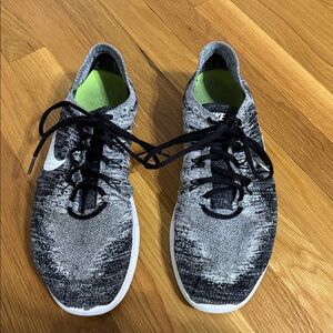 Nike Black and Gray Knit Running Shoes
